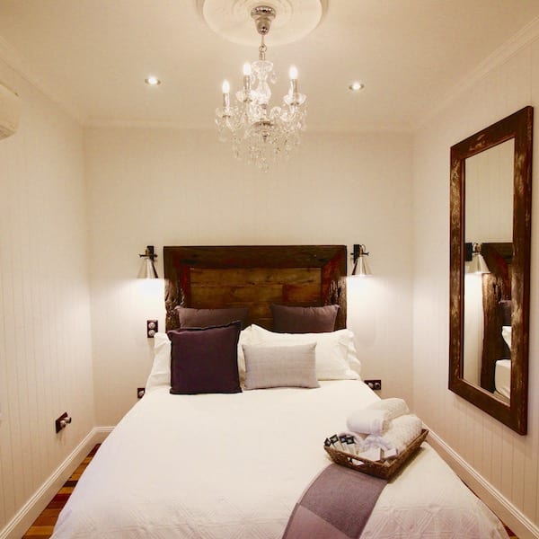 Luxury Accommodation Pic on expericenes page 600x600